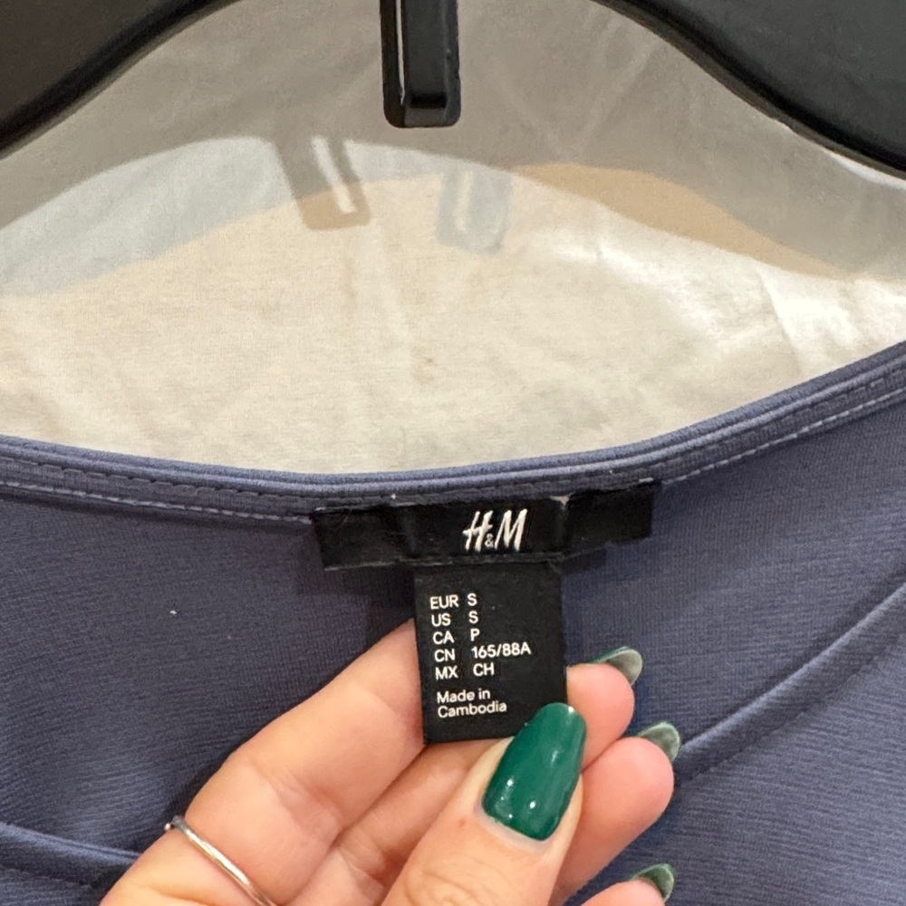 H&M Sleeveless Navy Mini Dress - Picture 2 of 5